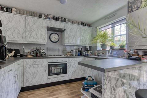3 bedroom end of terrace house for sale, 53 Standfast Place, Taunton