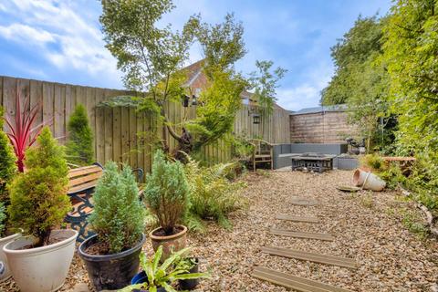 3 bedroom end of terrace house for sale, 53 Standfast Place, Taunton