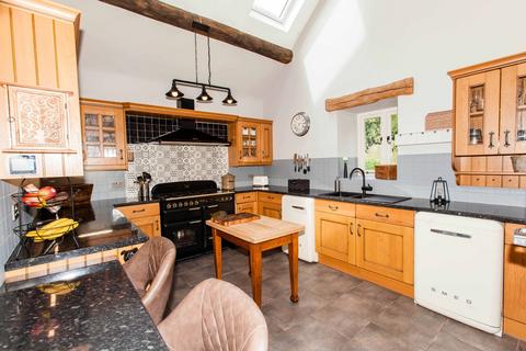 4 bedroom barn for sale, Loads Road, Holymoorside, S42