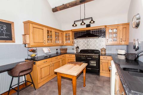 4 bedroom barn for sale, Loads Road, Holymoorside, S42