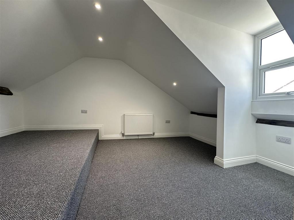 Bedroom 5 I.jpg