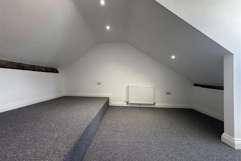 undefined, Worcester Parade, Gloucester GL1