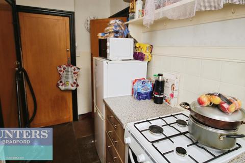 2 bedroom terraced house to rent, Parkside Road, Bradford, West Yorkshire, BD5