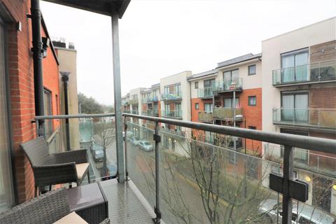 2 bedroom apartment to rent, Rosse Gardens, Hither Green, SE13