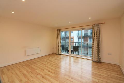2 bedroom apartment to rent, Rosse Gardens, Hither Green, SE13