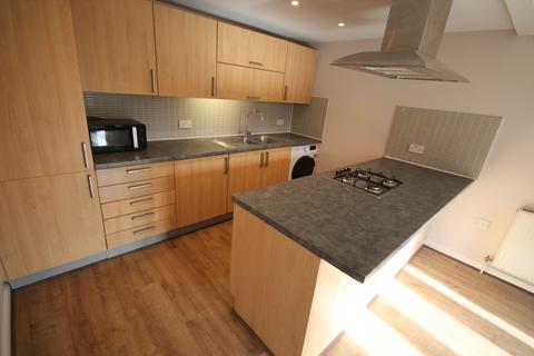 2 bedroom flat to rent, Bromhall Road, Dagenham RM9