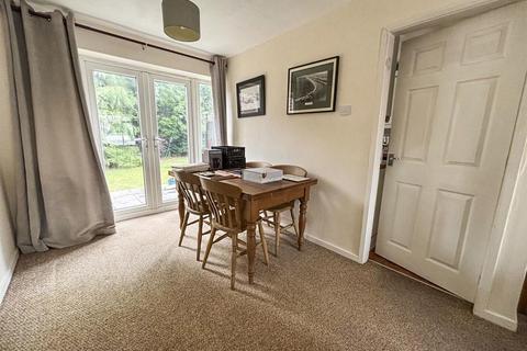3 bedroom semi-detached house for sale, Moorside Avenue, Bradford BD2