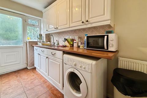 30 Moorside Avenue, Bradford, BD2 3HG