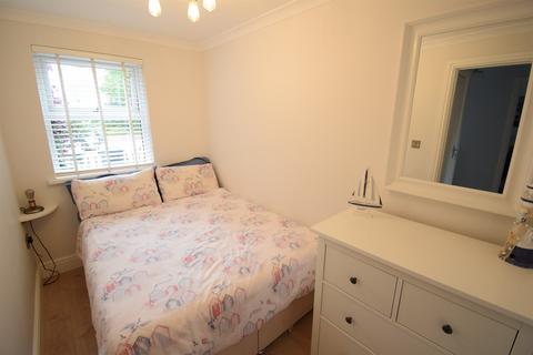 2 bedroom house to rent, Dudley Court, Cardiff