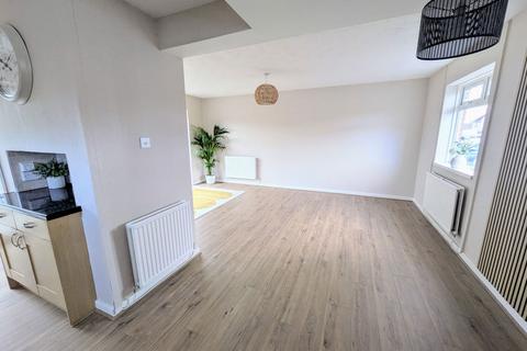 73 Caeglas, Cross Hands, Llanelli, SA14 6NH