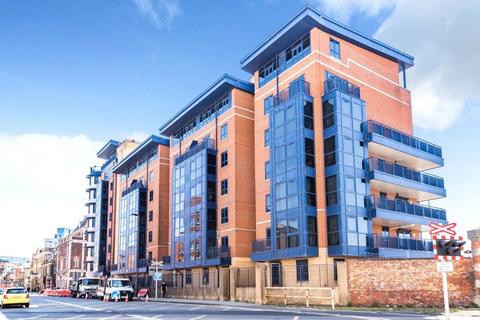 2 bedroom flat to rent, Canute Road, Hampshire SO14