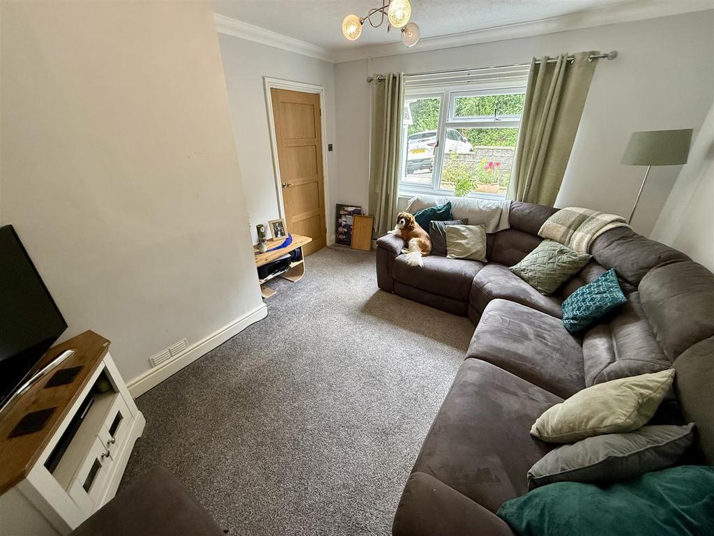 Front lounge/ living room