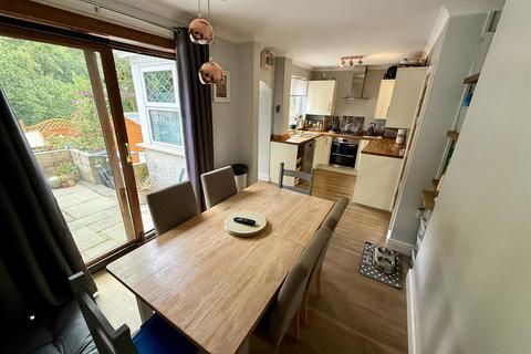 3 bedroom semi-detached house for sale, Heol Y Dderi, Llanybydder