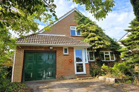 3 bedroom chalet for sale, West End, Southampton