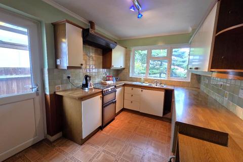 3 bedroom chalet for sale, West End, Southampton