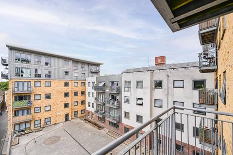 5 Thomas Fyre Drive, London E3