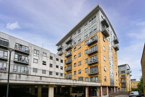 5 Thomas Fyre Drive, London E3