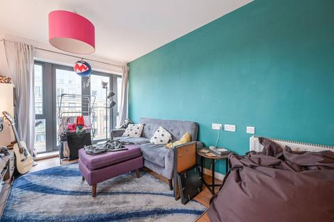 5 Thomas Fyre Drive, London E3