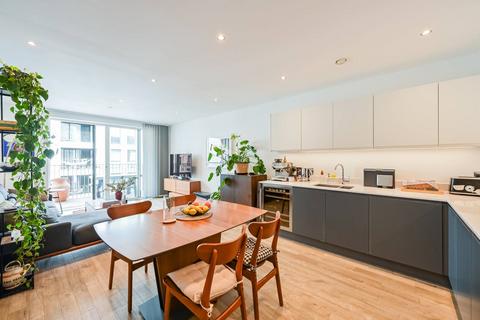 2 bedroom flat for sale, Glow Court, London E3