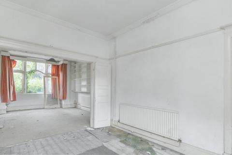 126 Westcotes Drive, Leicester, LE3 0QS