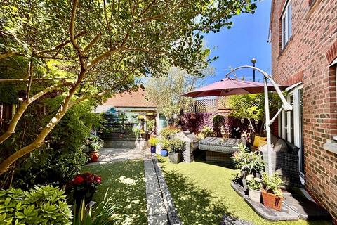 undefined, Bluebell Drive, Sittingbourne ME10