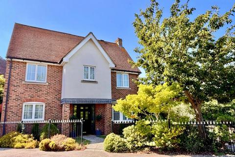 4 bedroom detached house for sale, Bluebell Drive, Sittingbourne ME10