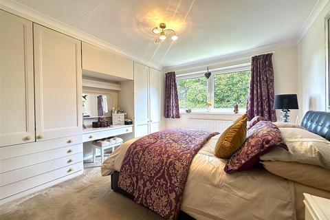 25 Stepney Drive, Scarborough, YO12 5DP