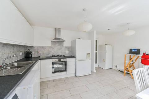 Fairbairn Green, Oval, London, SW9