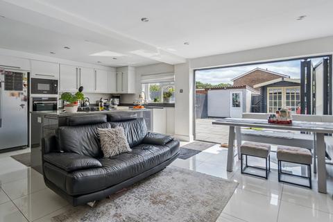 undefined, Langtons Meadow, Farnham Common SL2