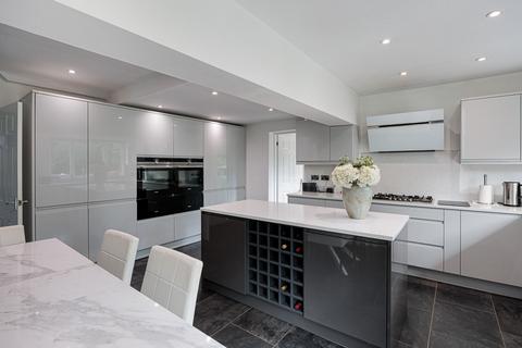 4 bedroom detached house for sale, Meadow Drive, Knutsford, WA16