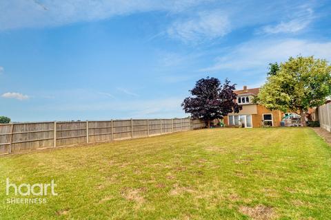 5 bedroom detached house for sale, Augustine Road, Minster