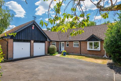 16 Bentley Close, Kings Worthy, Winchester, SO23 7LG
