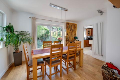 16 Bentley Close, Kings Worthy, Winchester, SO23 7LG