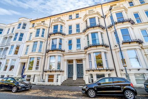 2 bedroom flat to rent, Western Parade, Hampshire PO5