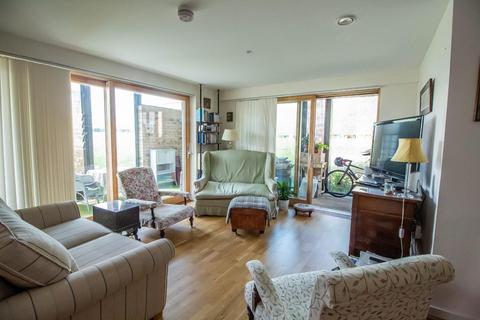 2 bedroom flat to rent, Addenbrookes Road, Trumpington, Cambridge