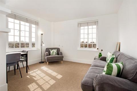 1 bedroom apartment for sale, Swan Court, Chelsea Manor Street, SW3