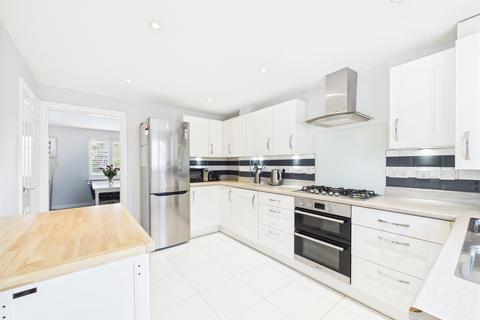 4 bedroom detached house for sale, Fulmar Road, Cornwall EX23