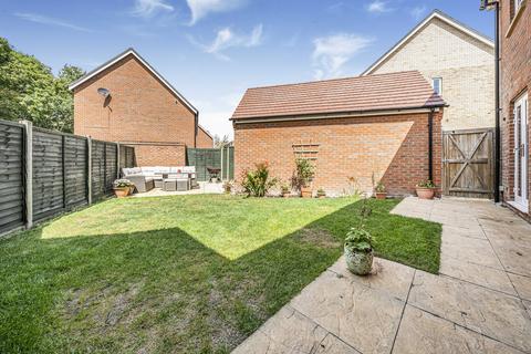3 bedroom semi-detached house for sale, Badgers Drive, Wantage, OX12