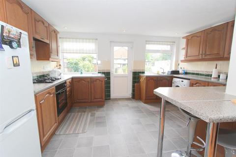7 Farmington Avenue, Sutton, SM1 3PT
