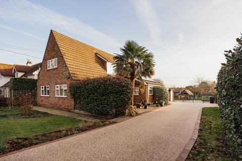 4 bedroom detached house for sale, Brundall