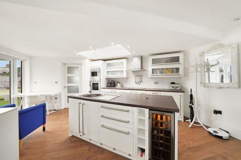 5 bedroom terraced house for sale, Barking IG11