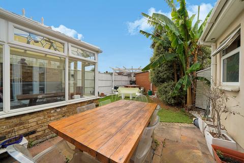 5 bedroom terraced house for sale, Jackson Road, Barking IG11