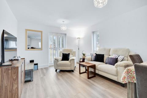 2 bedroom flat for sale, Armistice Avenue, Chelmsford, Essex