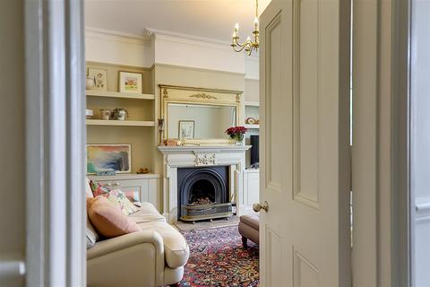 4 bedroom end of terrace house for sale, Harrow Road, Worthing BN11