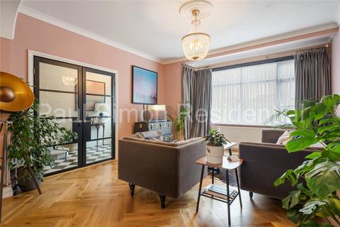 13 Sandringham Road, London, N22 6RB