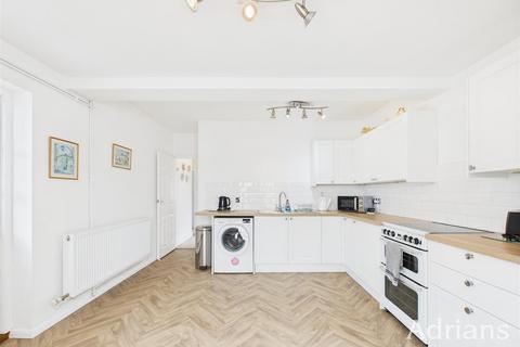 2 bedroom bungalow for sale, The Drive, Chelmsford