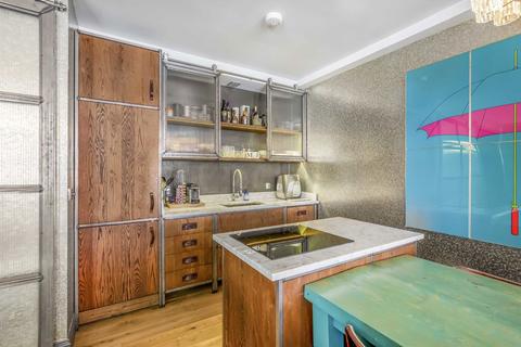 2 bedroom flat for sale, Tower Bridge Road, London SE1