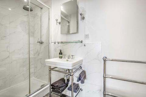 2 bedroom flat for sale, Tower Bridge Road, London SE1
