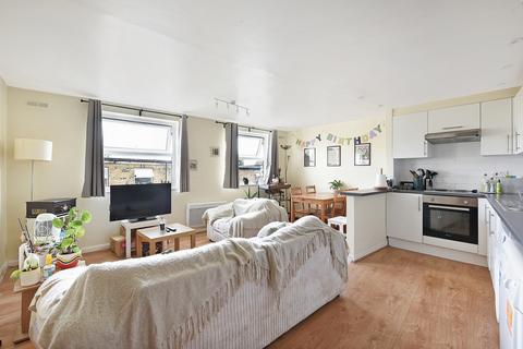 2 bedroom flat for sale, Gilden Crescent, Chalk Farm, NW5
