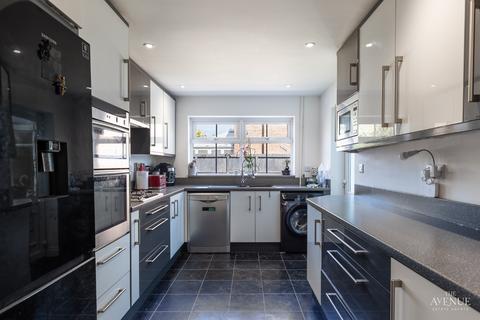 6 Bedford Close, Ely, CB6 3EL